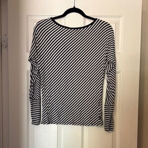 Michaels Black and White Fitted Long Sleeve Blouse